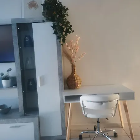Rocas Del Mar Apartment *