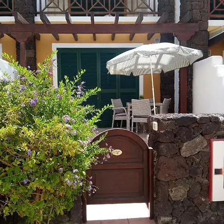 Rocas Del Mar Costa Del Silencio